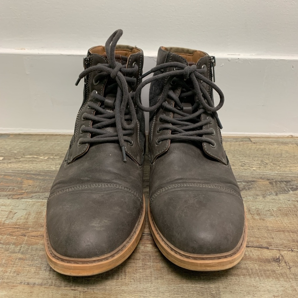 Denver Hayes Grey Leather Boots